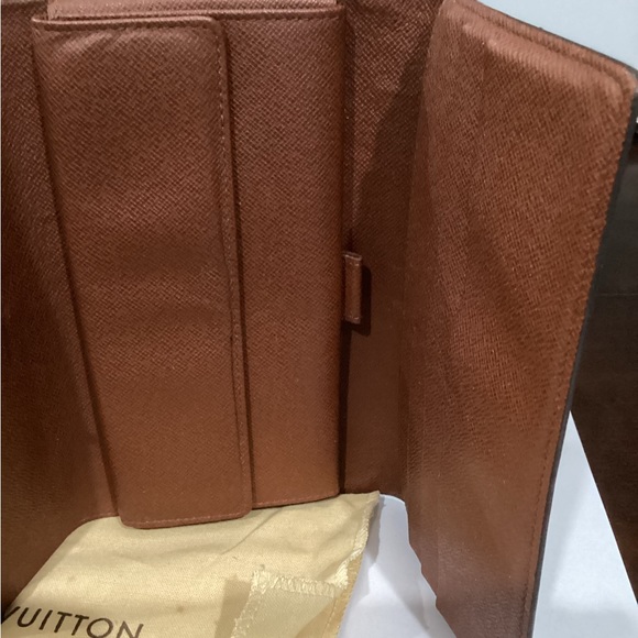 Louis Vuitton New Sarah Wallet - Picture 2 of 5